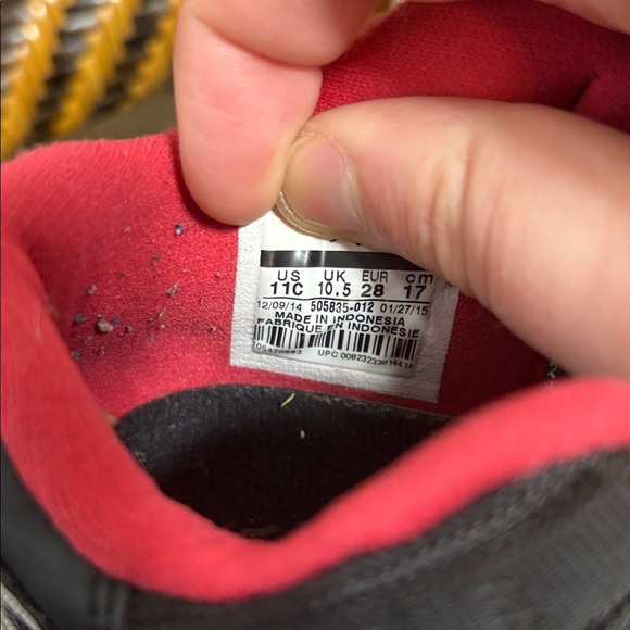 Jordan 11 Low Bred 11C 505835-012 - Picture 7 of 7